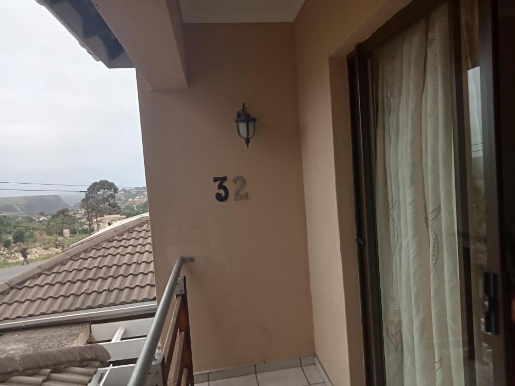 Emampingeni Lodge Bizana Exterior photo